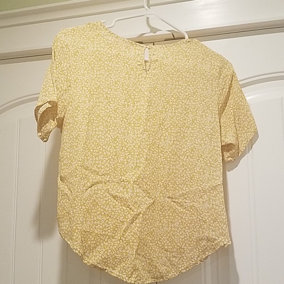 Flowy yellow floral top - Picture 2 of 3